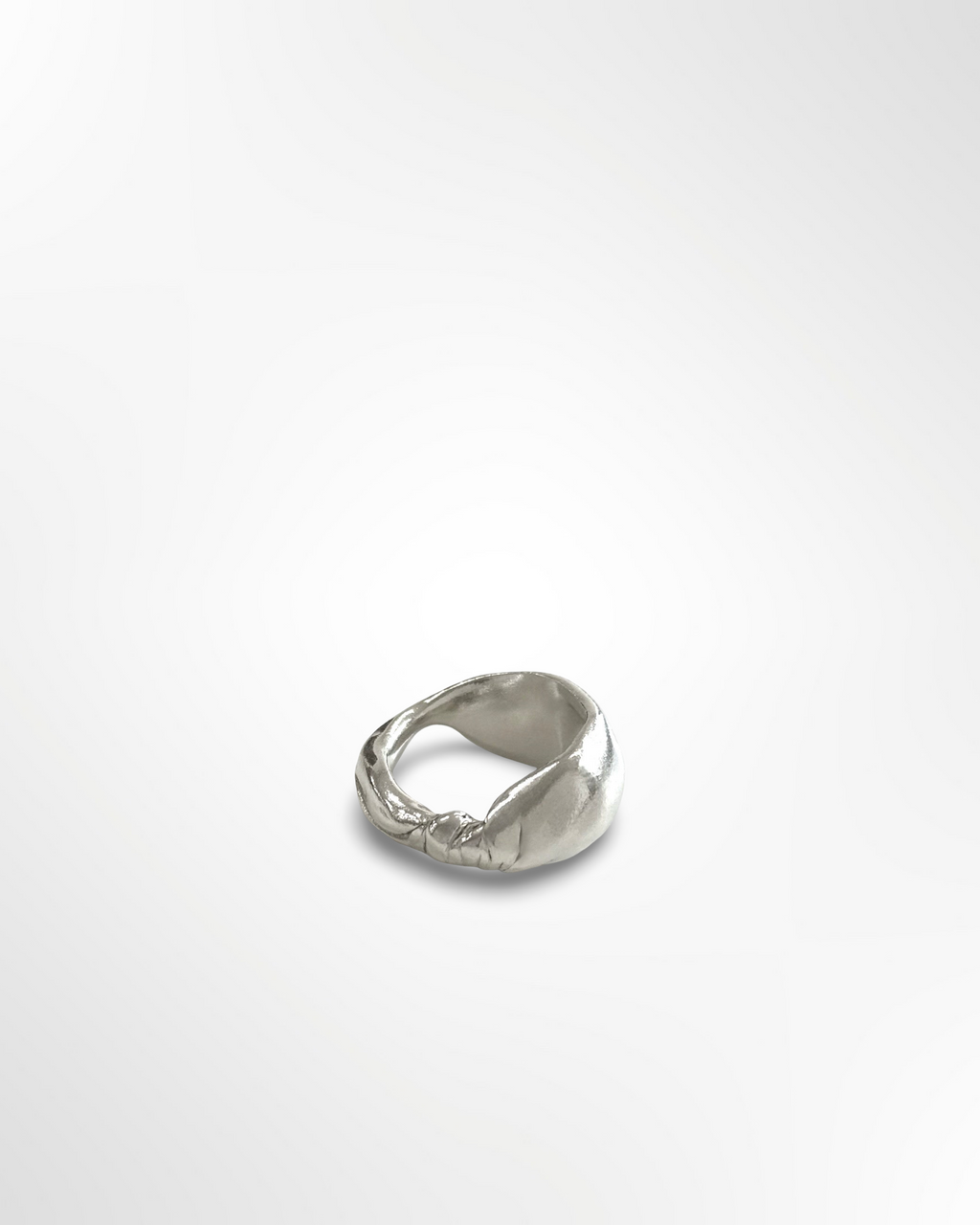 La bague nouée