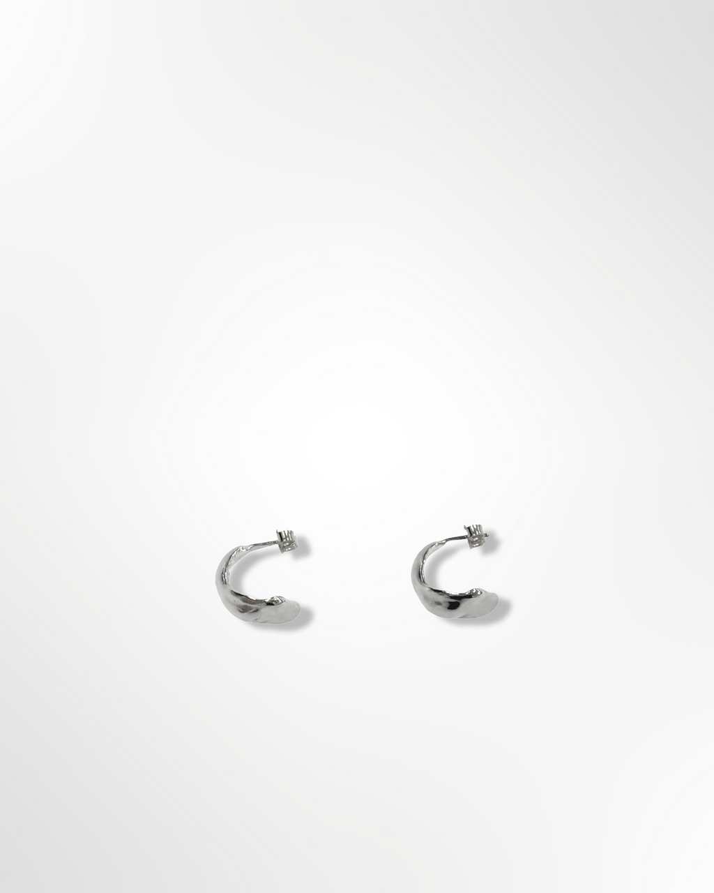 Les boucles d’oreilles lava