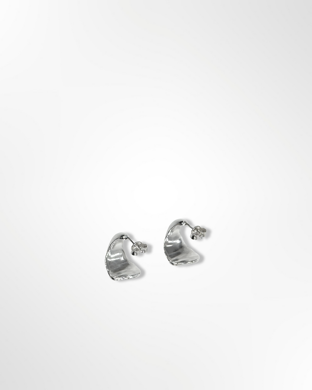 Les boucles d’oreilles lava