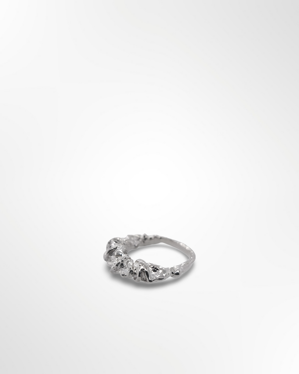 La bague croissant noué