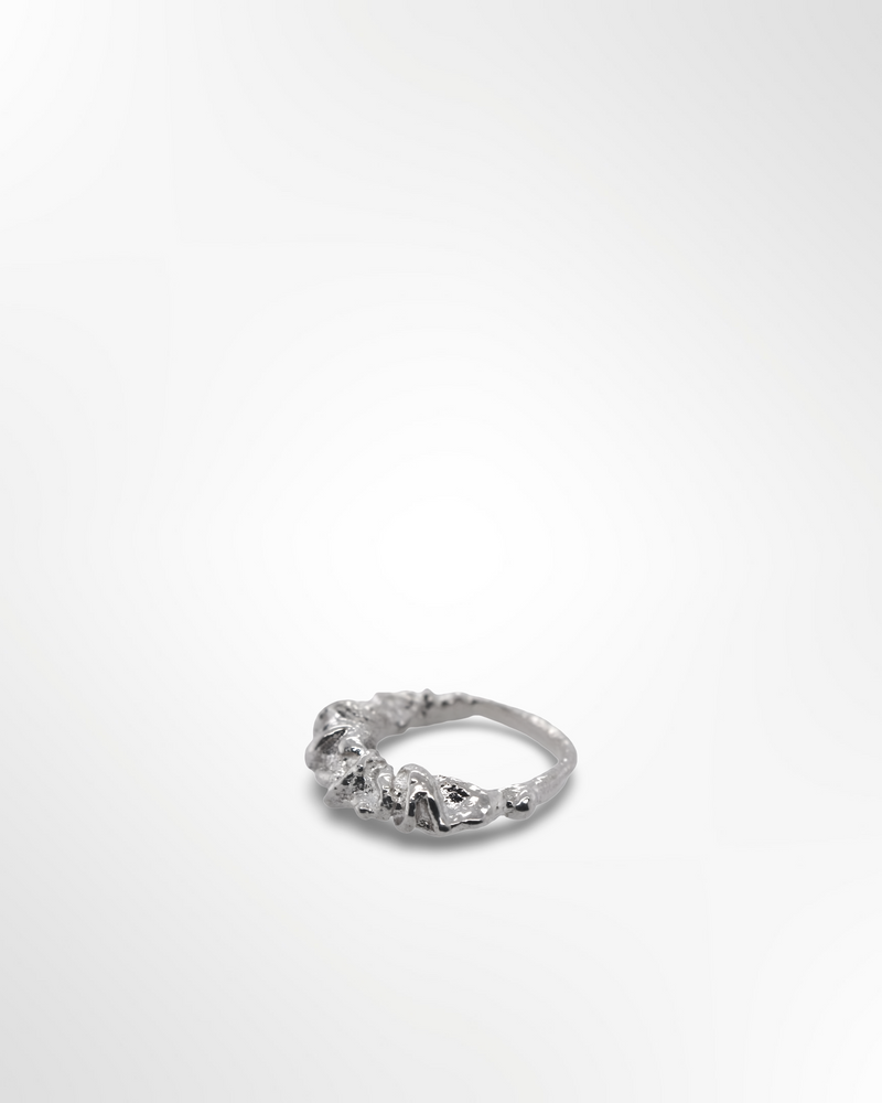 La bague croissant noué