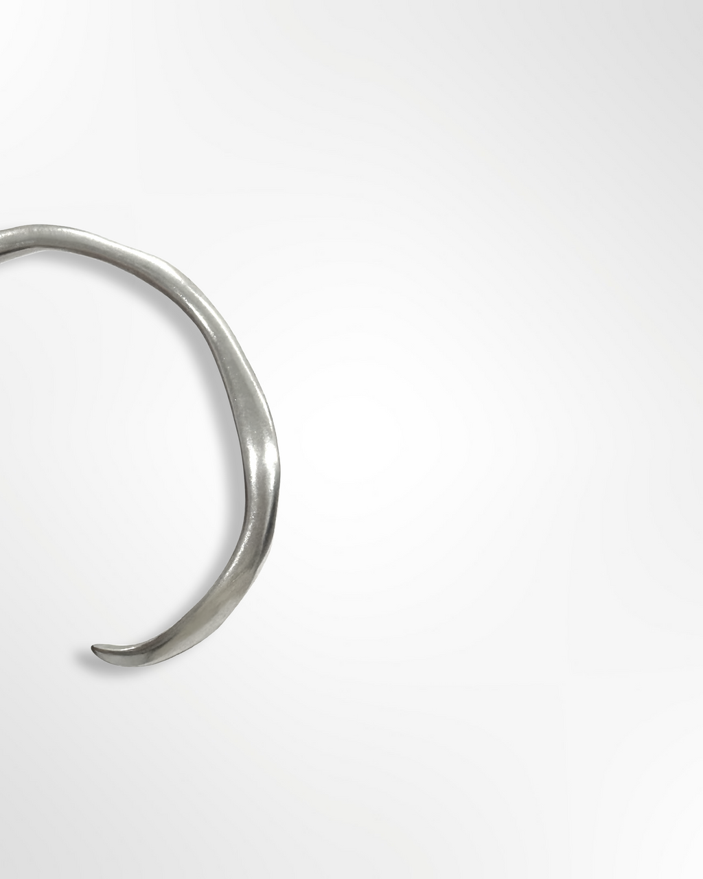 Le bracelet effilé