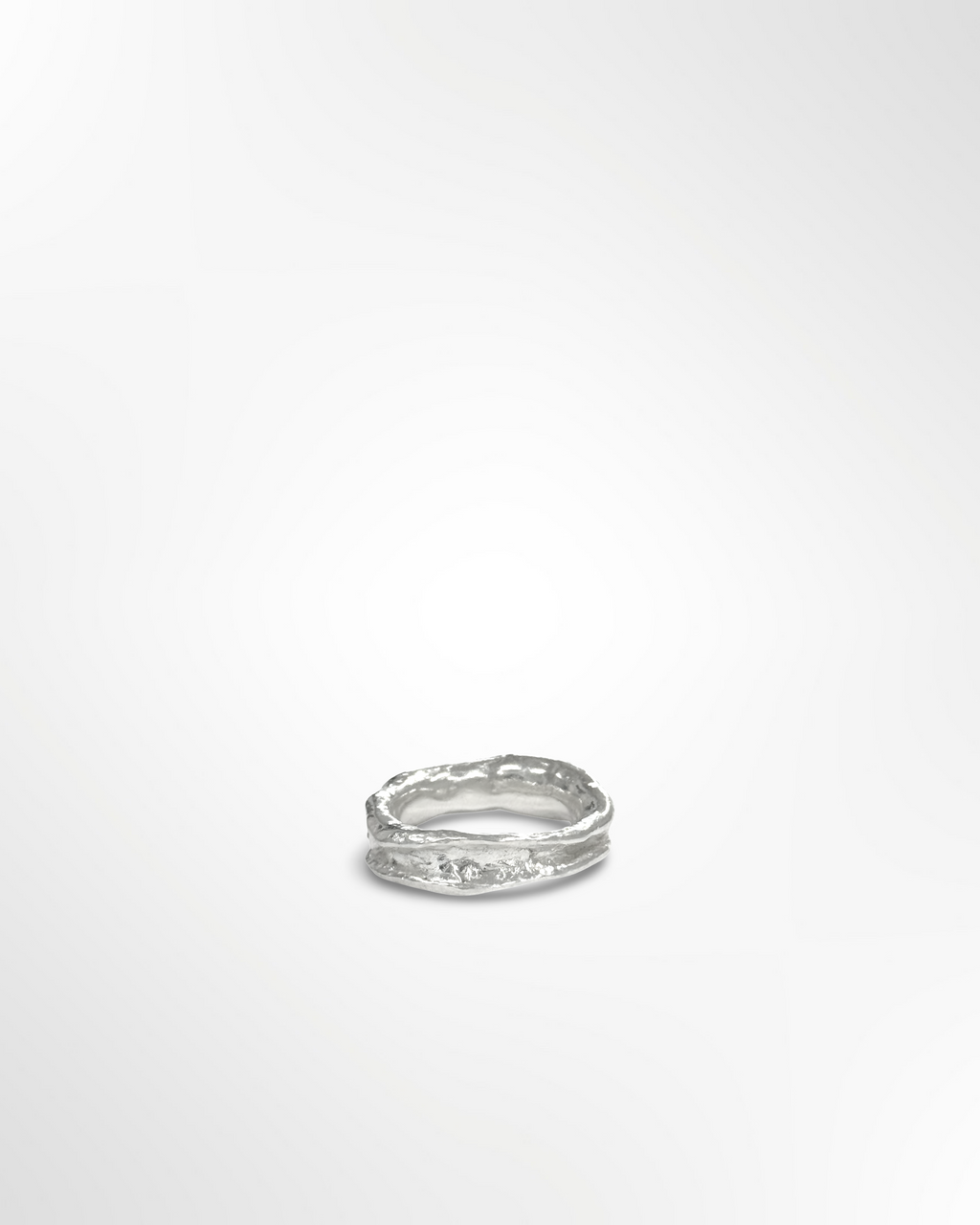 La bague creusée