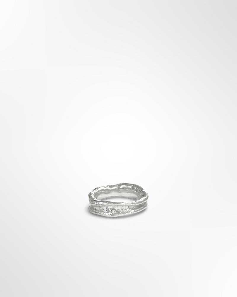 La bague creusée