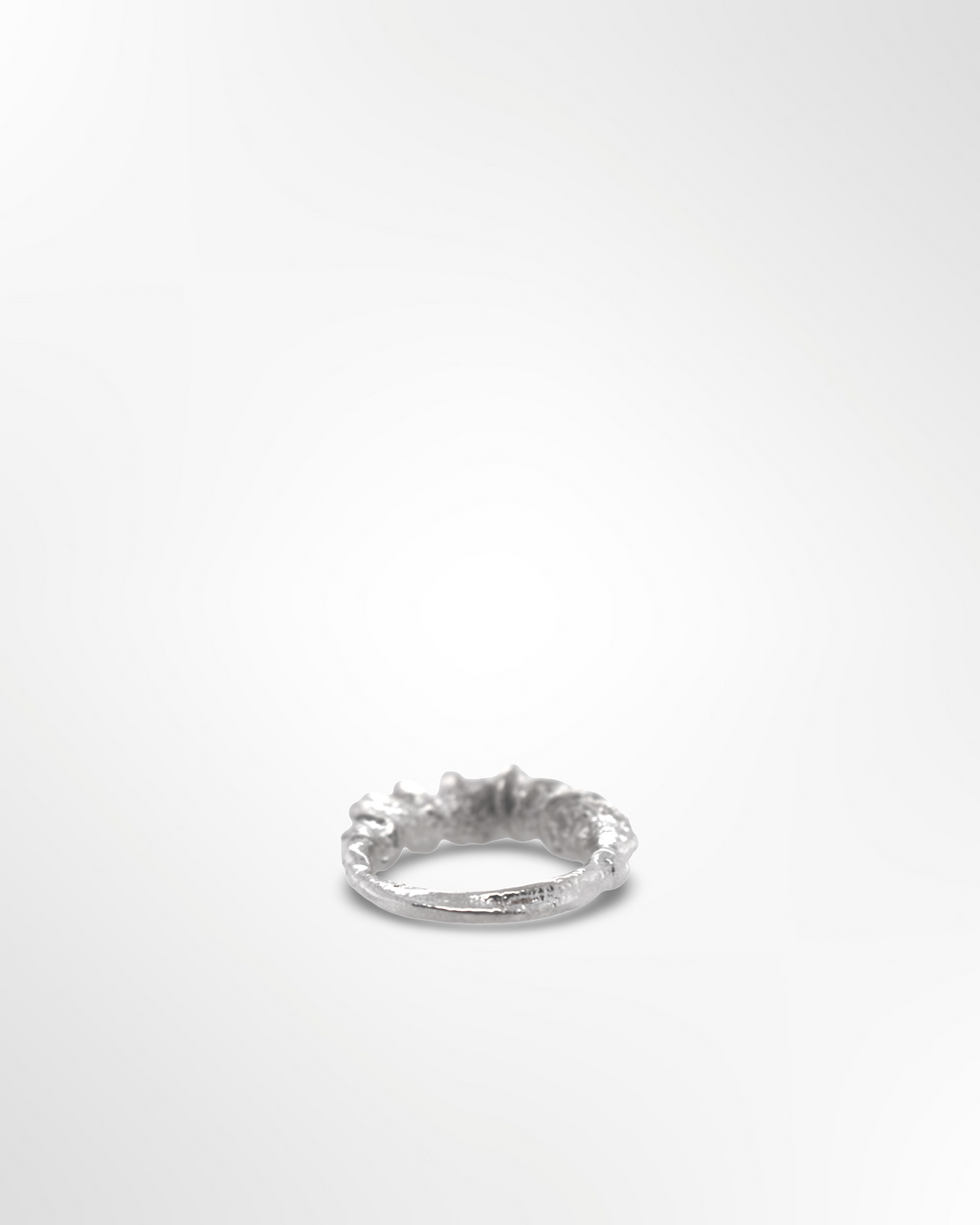 La bague croissant noué